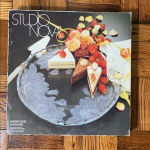 New Studio Nova round crystal platter 14”